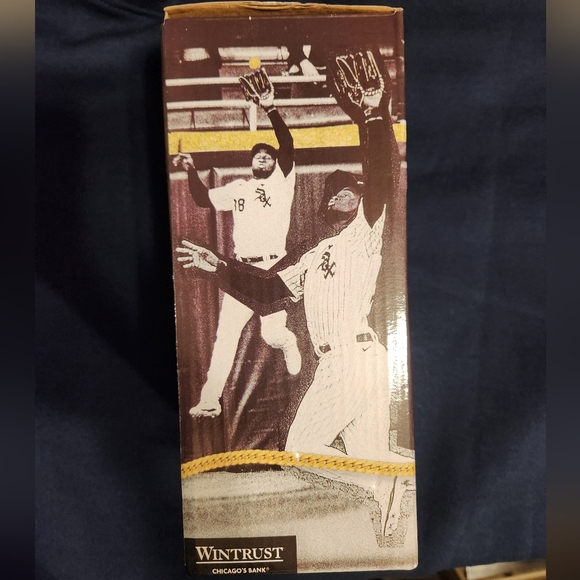 CHICAGO WHITE SOX/ NWT/ LUIS ROBERT JR. 2024 BOBBLEHEAD - Picture 4 of 8